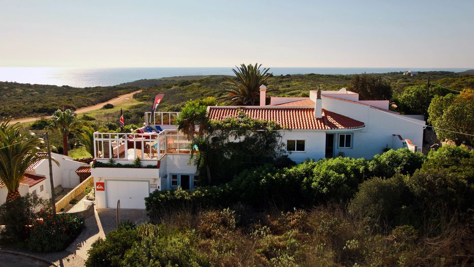 surf lodge portugal vista oceano panorama